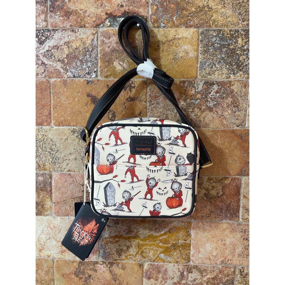 Loungefly Bag Crossbody Trick Treat Purse Sam NWT Halloween Zip Pumpkin Horror - Picture 2 of 11